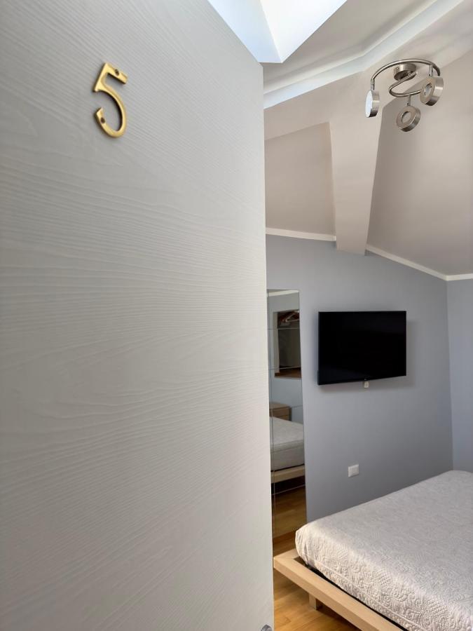 Sweet Home Desiree Флоренция Экстерьер фото