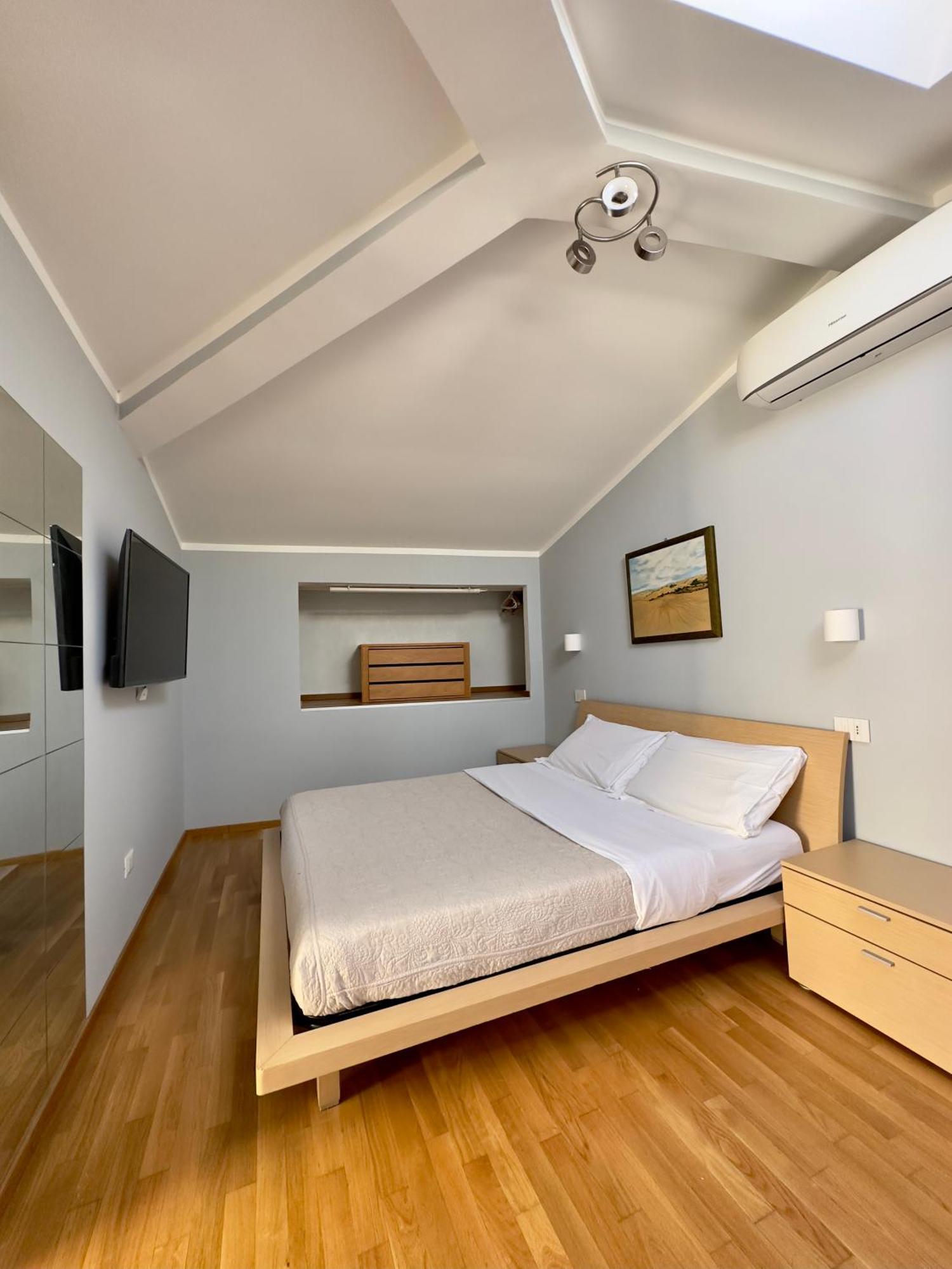 Sweet Home Desiree Флоренция Экстерьер фото